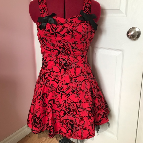 Hearts and Roses London red and black flocked rockabilly dress XS 8UK - Picture 1 of 3